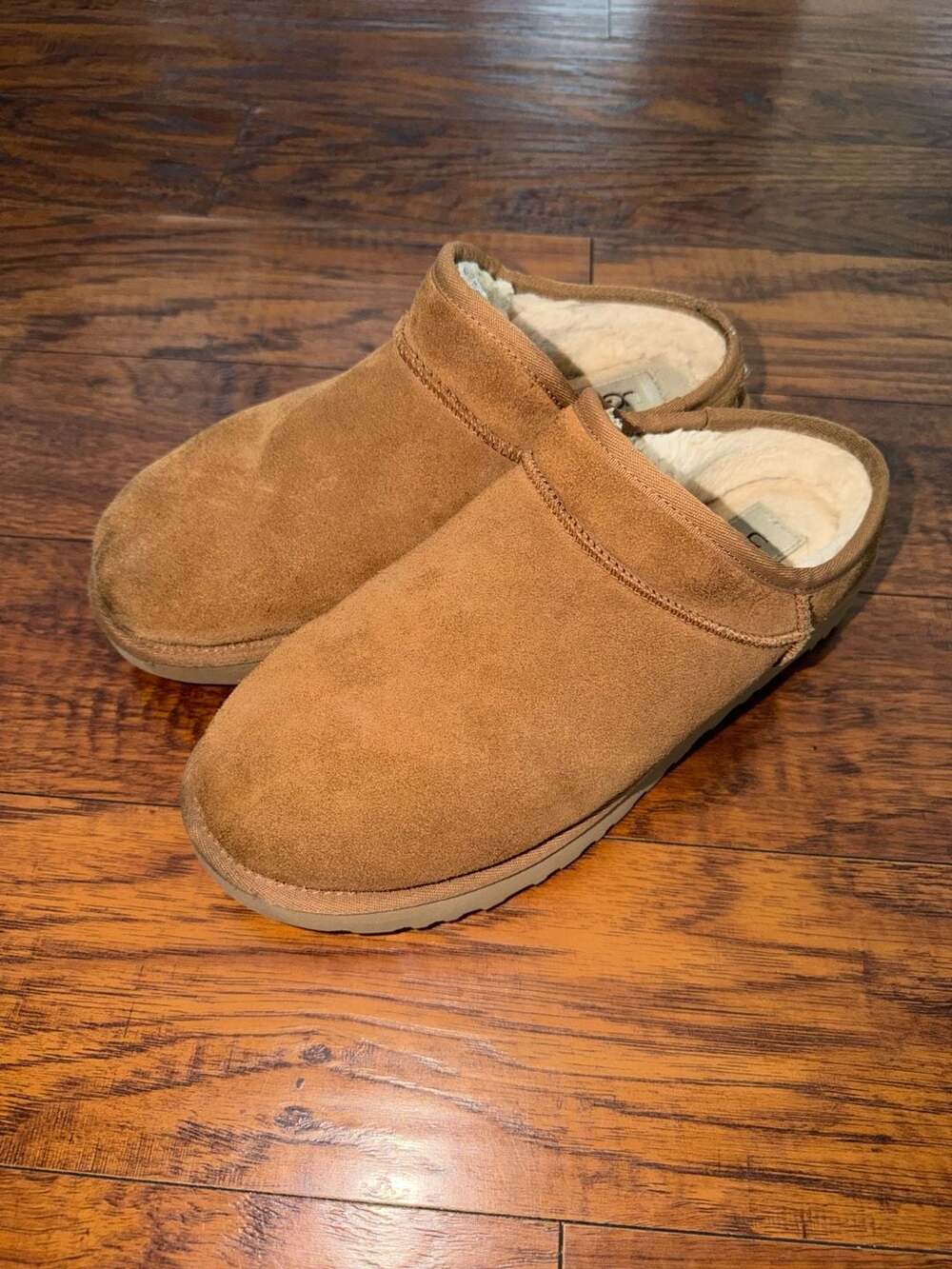 UGG Classic Slipper Chestnut Suede Shearling Mules